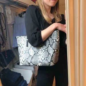 Kelly & Katie Green Snakeskin tote Bag from DSW